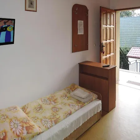 Lovely In For 20 Persons *