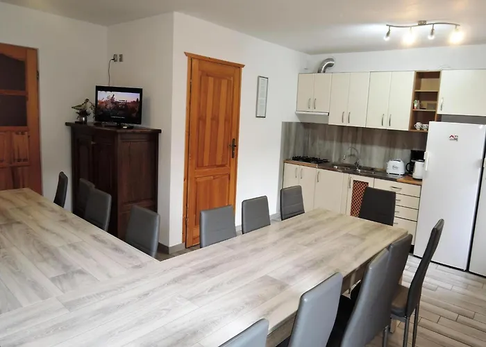 Near Baltic Nyaraló